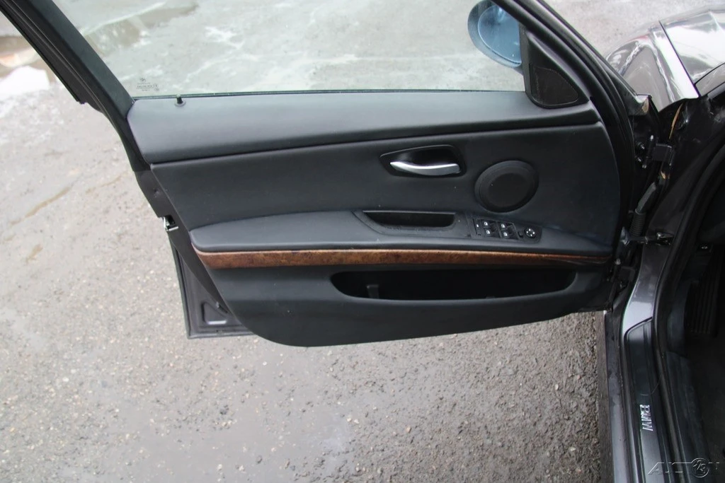 2006 BMW E90 3 Series Sedan - Image 12 of 21