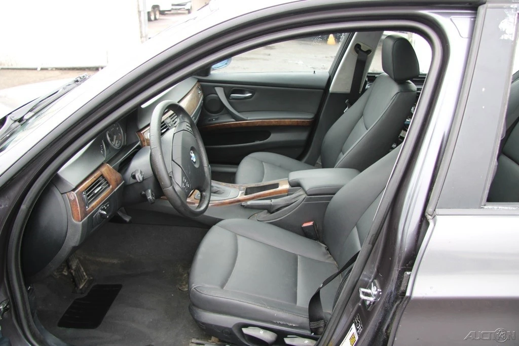 2006 BMW E90 3 Series Sedan - Image 13 of 21