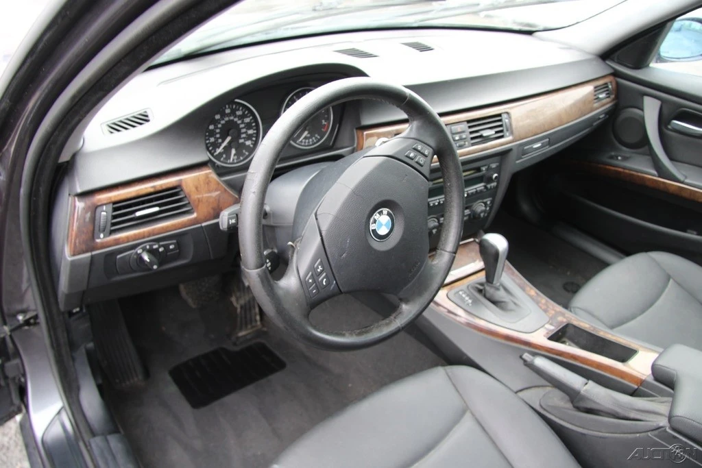 2006 BMW E90 3 Series Sedan - Image 14 of 21