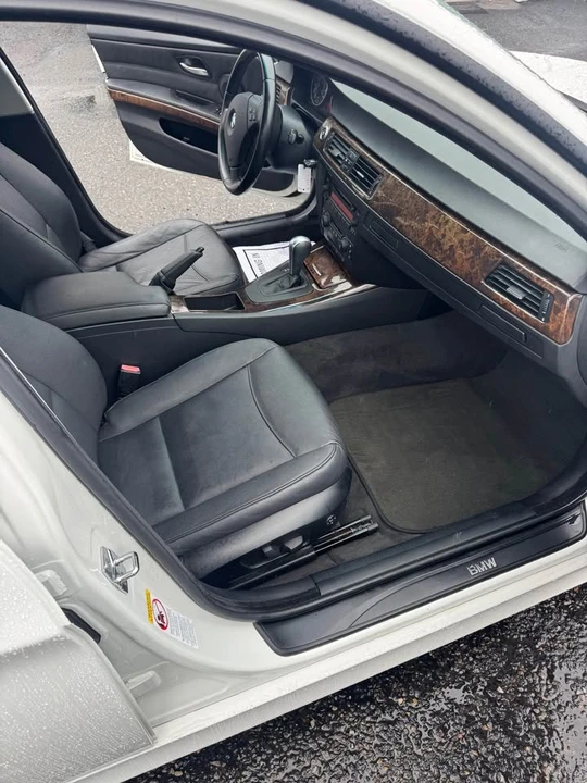 2006 BMW E90 3 Series Sedan - Image 12 of 13