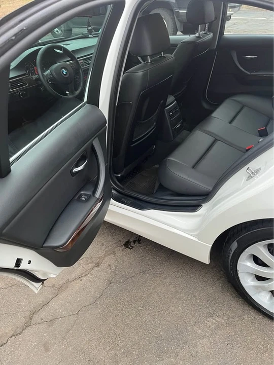 2006 BMW E90 3 Series Sedan - Image 11 of 18