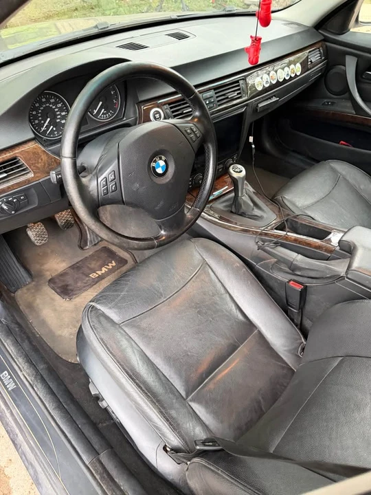 2006 BMW E90 3 Series Sedan - Image 6 of 8