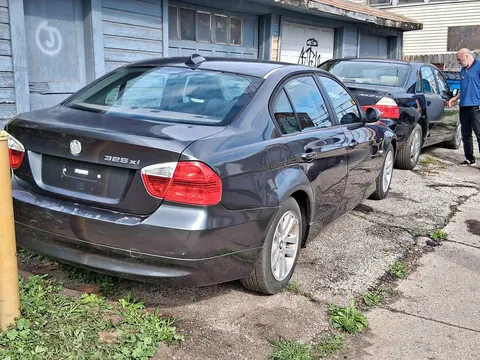 2006 BMW 3 Series 325xi Sedan 4D