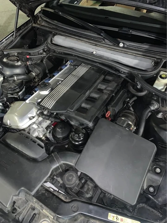 2006 BMW E46 330i & 330Ci - Image 8 of 10