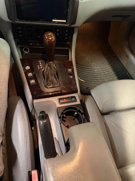 2006 BMW E46 330i & 330Ci - Image 9 of 11