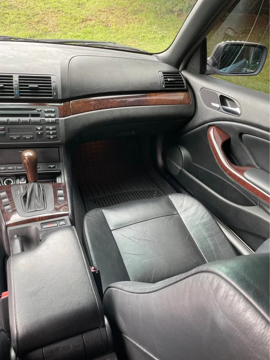 2006 BMW E46 330i & 330Ci - Image 11 of 15