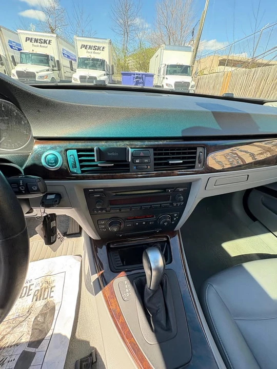 2006 BMW E46 330i & 330Ci - Image 9 of 12