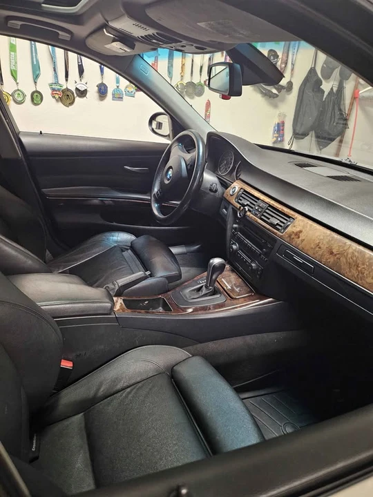 2006 BMW E90 3 Series Sedan - Image 2 of 3