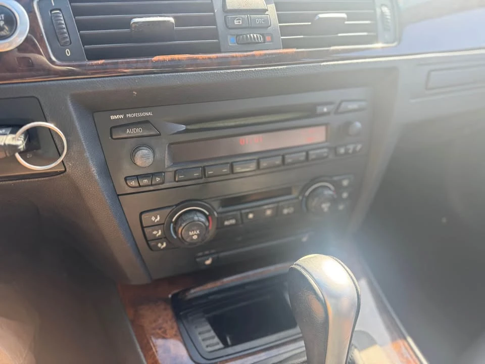 2006 BMW E90 3 Series Sedan - Image 9 of 15