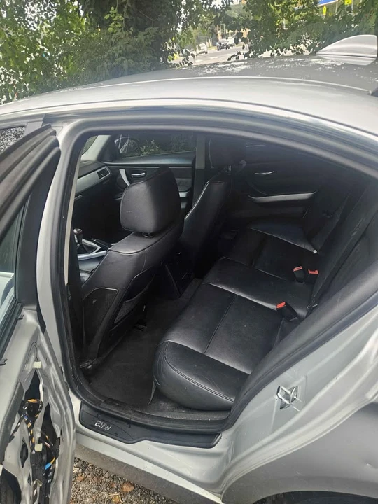 2006 BMW E46 330i & 330Ci - Image 3 of 6