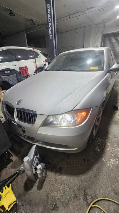 2006 BMW E90 3 Series Sedan - Image 2 of 7