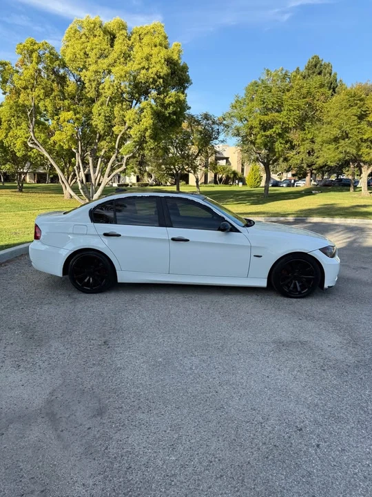 2006 BMW E90 3 Series Sedan - Image 2 of 9