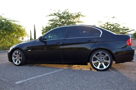 2006 BMW 3 Series 330i Sedan 4D