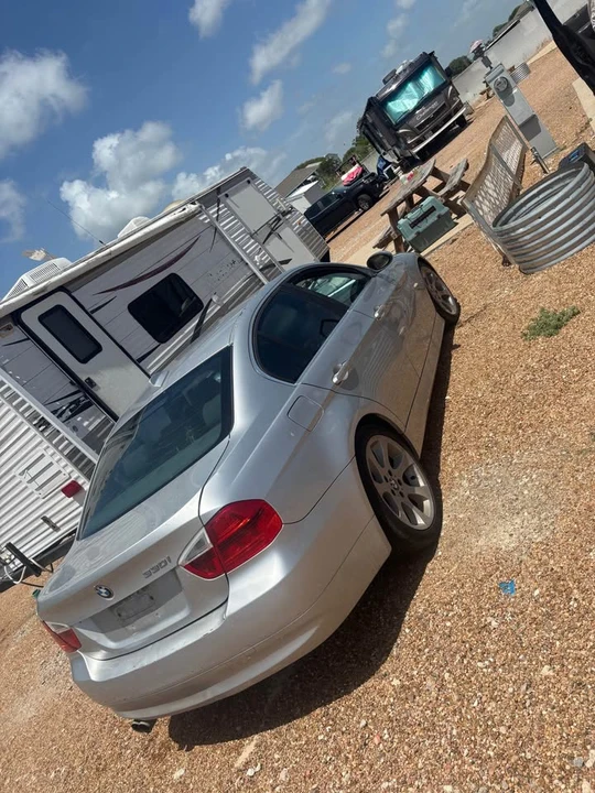 2006 BMW E90 3 Series Sedan - Image 2 of 4