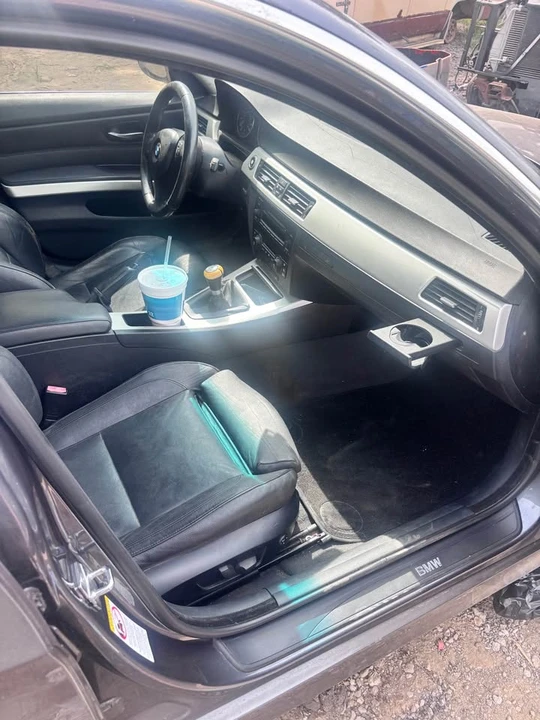 2006 BMW E90 3 Series Sedan - Image 9 of 12