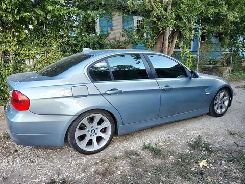 2006 BMW 3 Series 330i Sedan