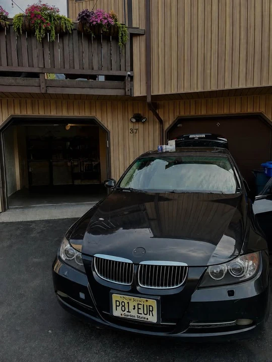 2006 BMW E90 3 Series Sedan - Image 2 of 2
