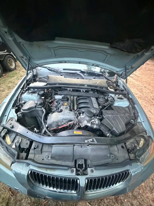 2006 BMW E90 3 Series Sedan - Image 9 of 10