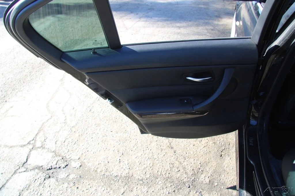 2006 BMW E90 3 Series Sedan - Image 19 of 21