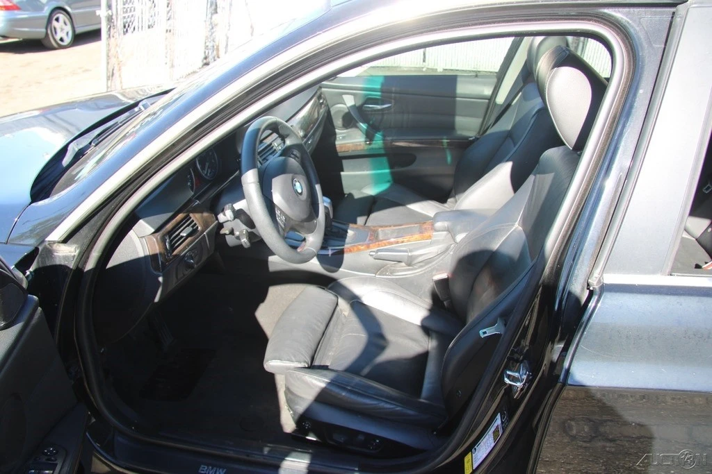 2006 BMW E90 3 Series Sedan - Image 13 of 21
