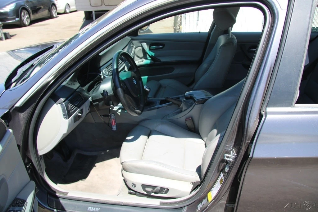 2006 BMW E90 3 Series Sedan - Image 14 of 21