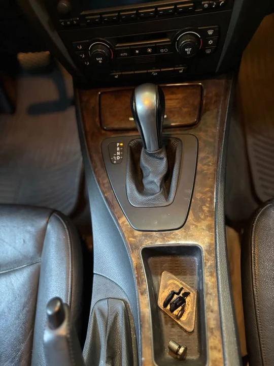 2006 BMW E90 3 Series Sedan - Image 10 of 13