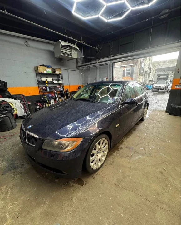 2006 BMW E90 3 Series Sedan - Image 3 of 8