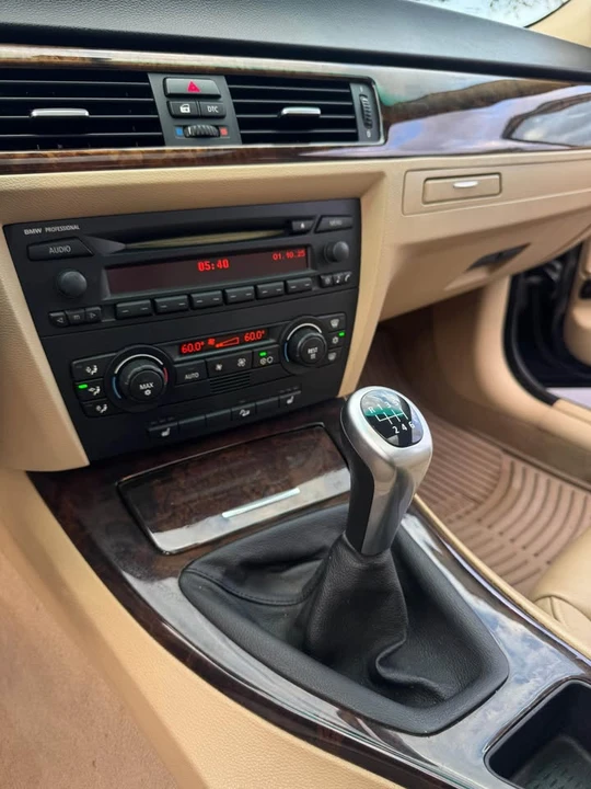 2006 BMW E90 3 Series Sedan - Image 12 of 20