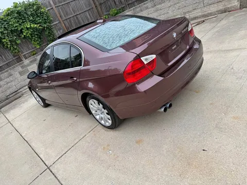 2006 BMW 3 Series 330xi Sedan 4D