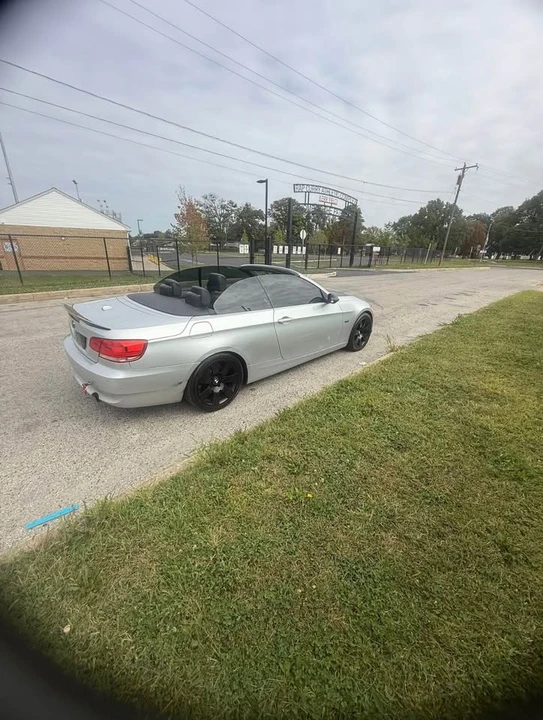 2006 BMW E93 335i Convertible - Image 7 of 7
