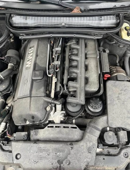 2006 BMW E90 3 Series Sedan - Image 6 of 11