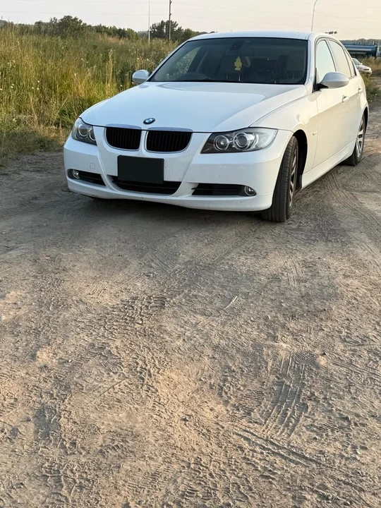 2006 BMW E90 3 Series Sedan - Image 2 of 6