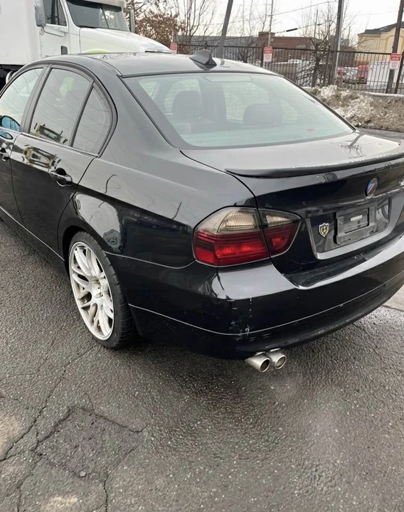 2006 BMW E90 3 Series Sedan - Image 3 of 17