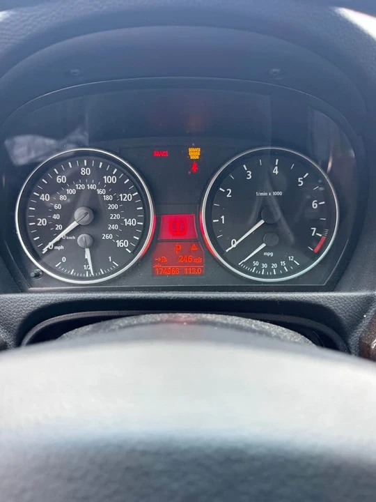 2006 BMW E90 3 Series Sedan - Image 9 of 10