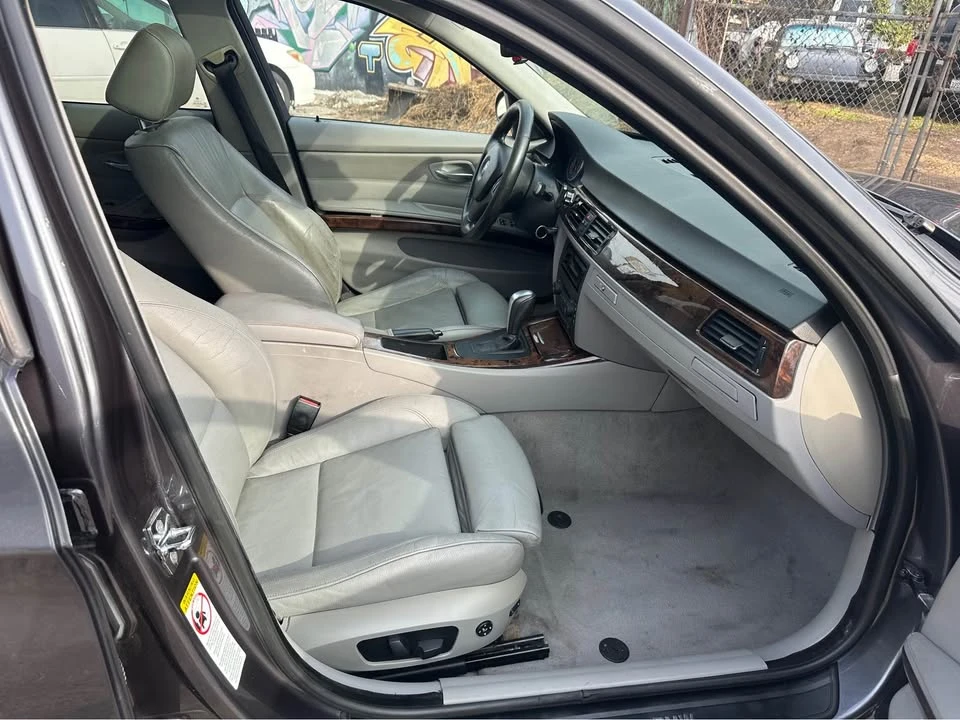 2006 BMW E90 3 Series Sedan - Image 9 of 11