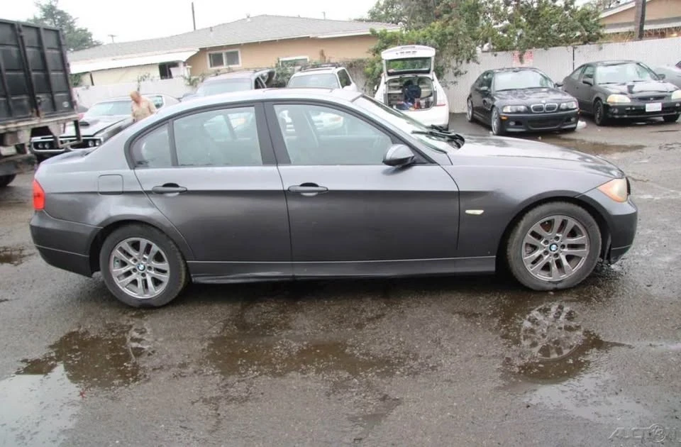 2006 BMW E90 3 Series Sedan - Image 2 of 8