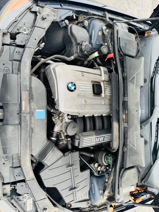 2006 BMW E90 3 Series Sedan - Image 16 of 17