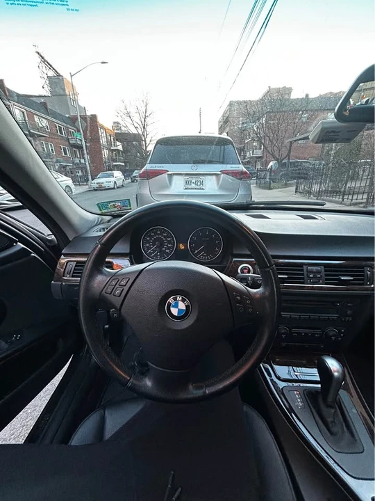 2006 BMW E90 3 Series Sedan - Image 9 of 11