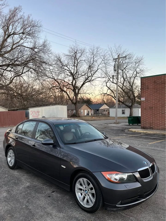 2006 BMW E90 3 Series Sedan - Image 2 of 17