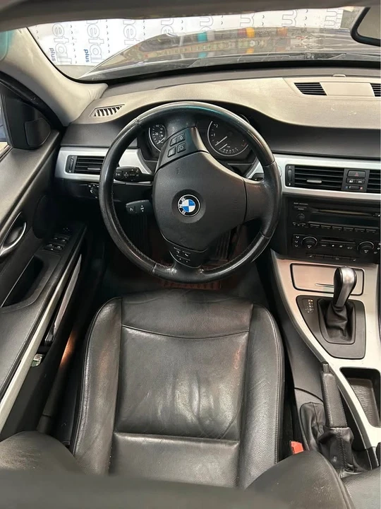 2006 BMW E90 3 Series Sedan - Image 11 of 12
