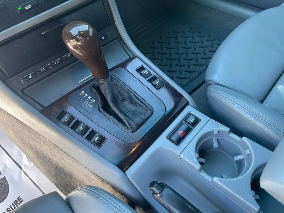 2006 BMW E46 330i & 330Ci - Image 11 of 15