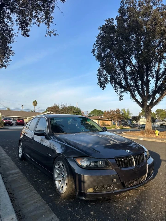 2006 BMW E46 330i & 330Ci - Image 2 of 12