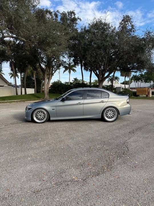 2006 BMW E46 330i & 330Ci - Image 3 of 13