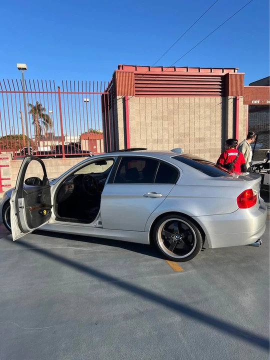 2006 BMW E46 330i & 330Ci - Image 3 of 5