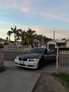 2006 BMW 330i Sedan