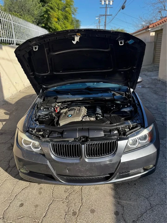 2006 BMW E46 330i & 330Ci - Image 16 of 17