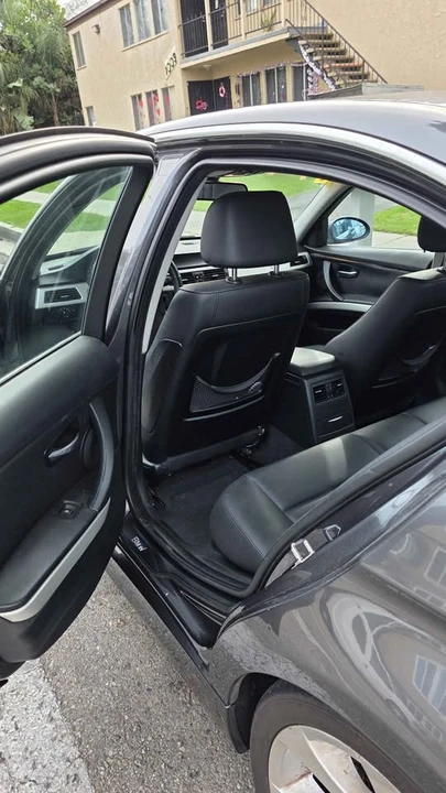 2006 BMW E46 330i & 330Ci - Image 3 of 8