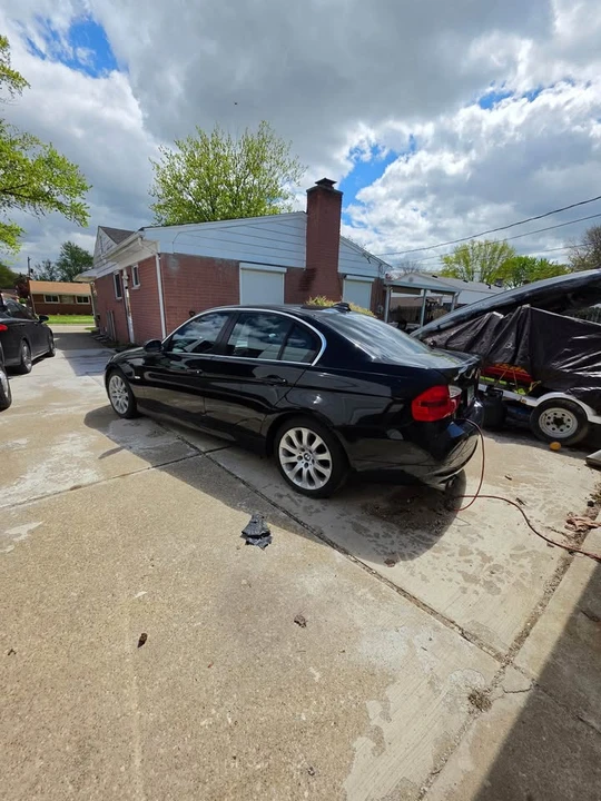 2006 BMW E90 3 Series Sedan - Image 2 of 9