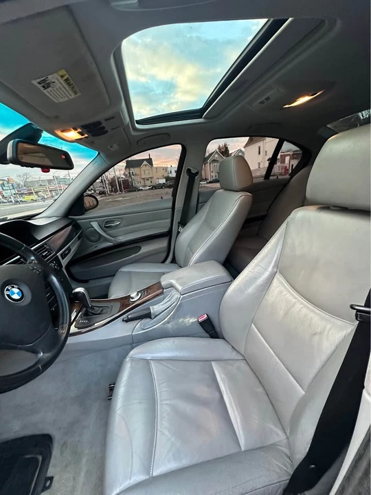 2006 BMW E90 3 Series Sedan - Image 8 of 11