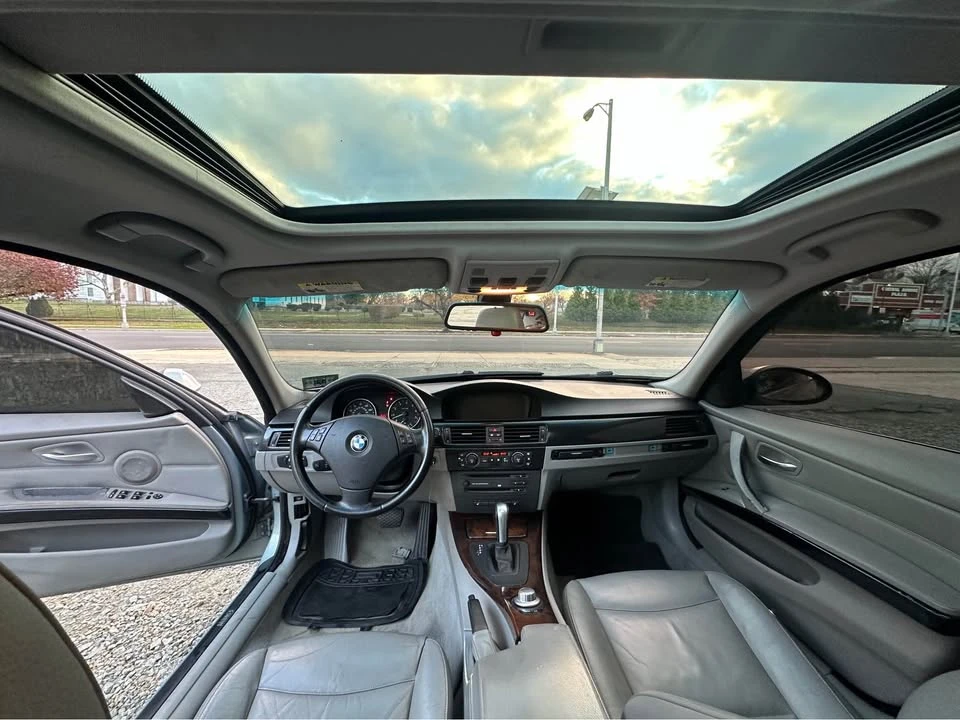 2006 BMW E90 3 Series Sedan - Image 10 of 11